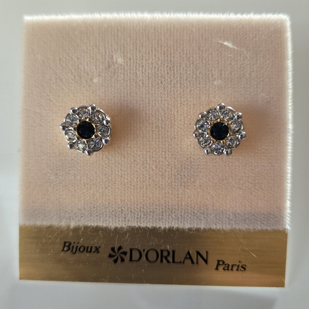 NWT💫D'Orlan Bijoux Goldtone Rhinestone Stud Earrings - Picture 2 of 11